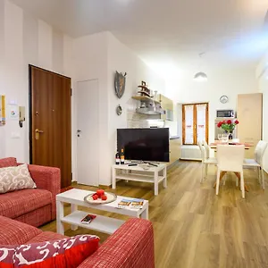 lady-camollia-apartment.it-tuscanyhotel.com/